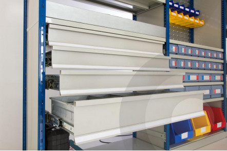 Expo 4 Roll Out Drawer